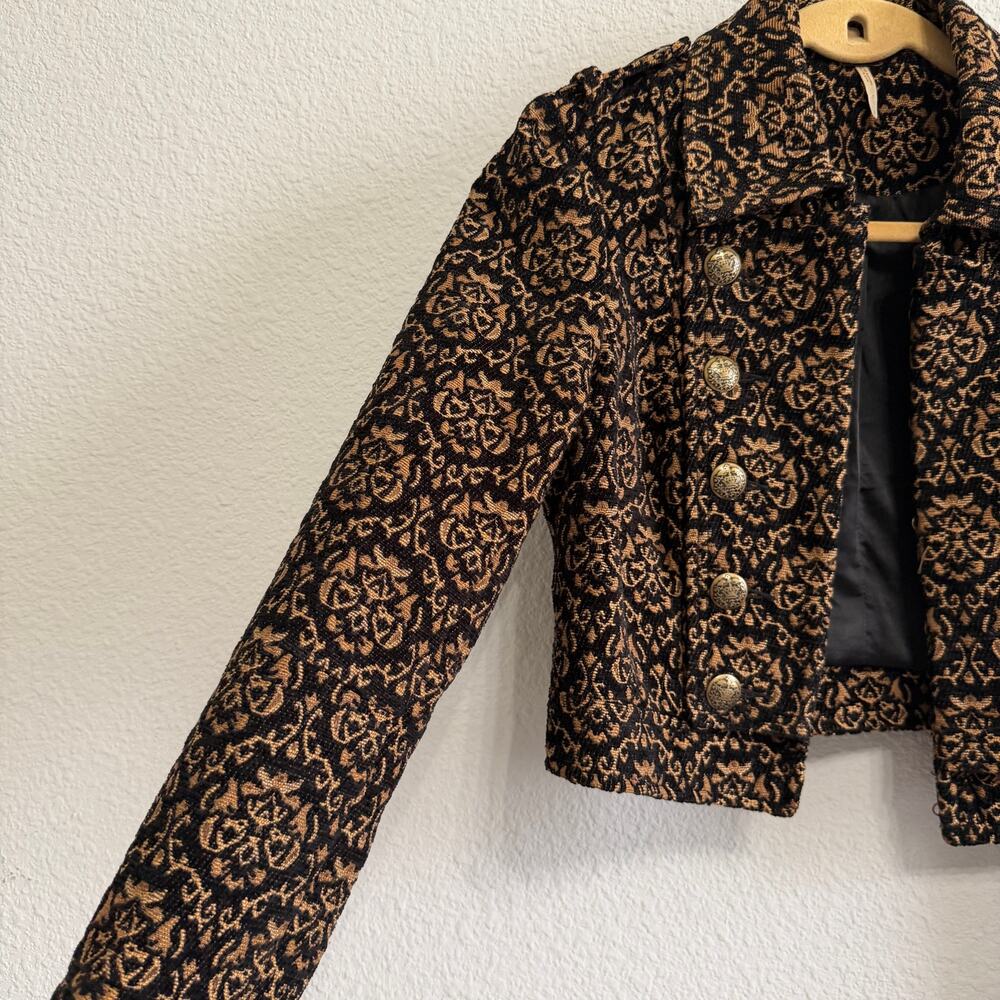 Free People Military Brocade Cropped Jacket Black Gold Jacquard Size 4 Baroque - Picture 5 of 12